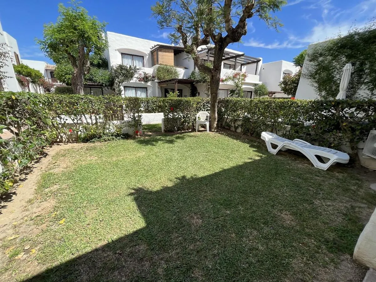 Apartment Estepona - Playa - 2 Dormitorios Con Amplio Jardin Privado Pa24 Spain